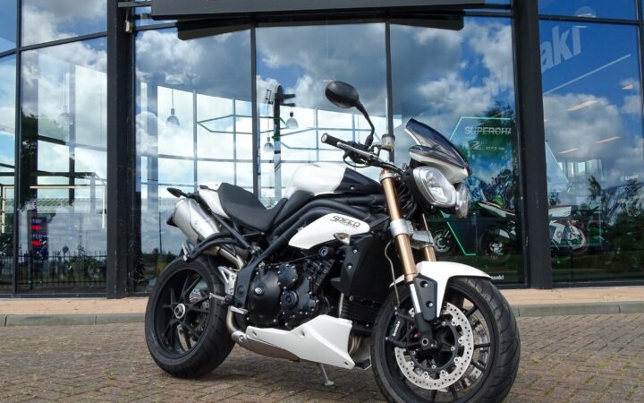 Triumph SPEED TRIPLE 1050