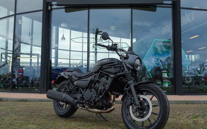 Kawasaki ELIMINATOR 500 SE